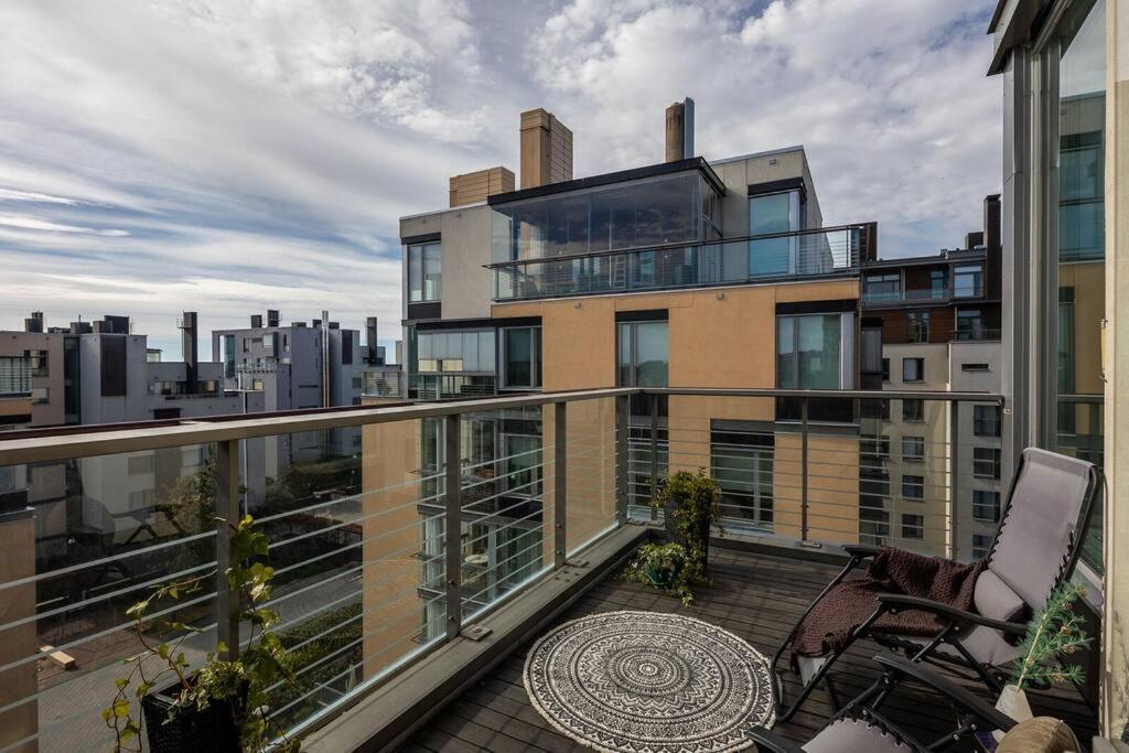 Spacious Home With Four Terrace, Sauna, Sea View เฮลซิงกิ ภายนอก รูปภาพ