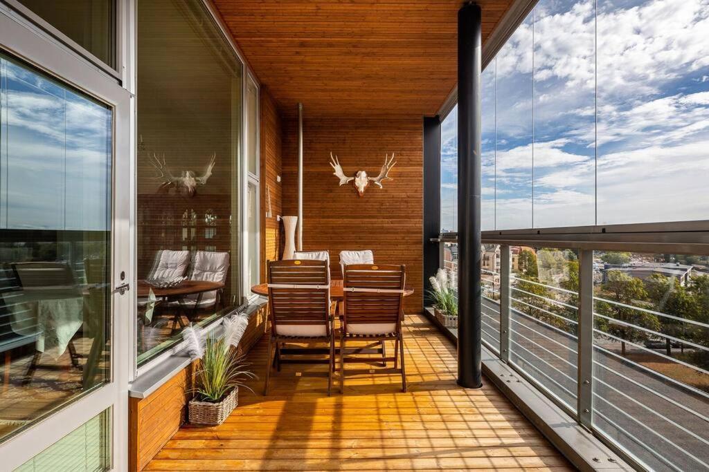Spacious Home With Four Terrace, Sauna, Sea View เฮลซิงกิ ภายนอก รูปภาพ